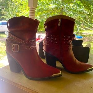 Western booties red